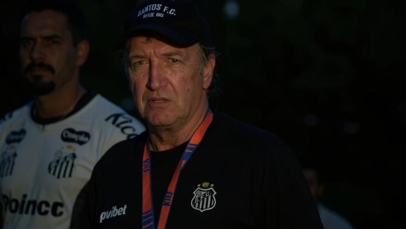 Cuca vai ter dificuldade para montar o Santos (Foto: Marcos Silva /Fotoarena/Folhapress)