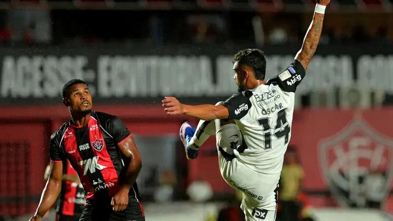 Vitória e Corinthians ficaram no empate (Foto: Walmir Cirne/AGIF/Folhapress)