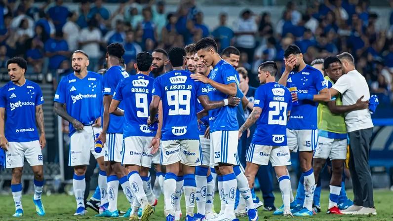 Cruzeiro empata o jogo contra o Goiás, pela quinta fase da Copa do Brasil. (Foto: Diego Tavares/Folhapress)