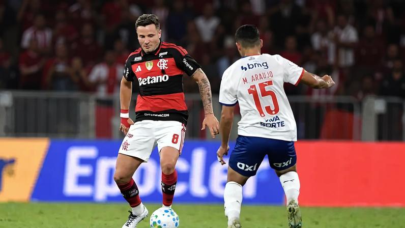 Saúl retornou aos gramados após 4 meses de recuperação de cirurgia no calcanhar (Foto: Thiago Ribeiro/AGIF/Folhapress)
