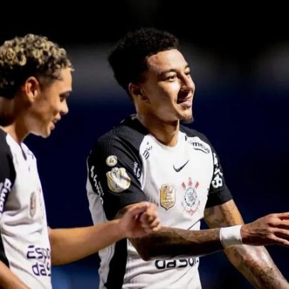 Lingard marca primeiro gol pelo Corinthians e elogia Diniz pela confiança