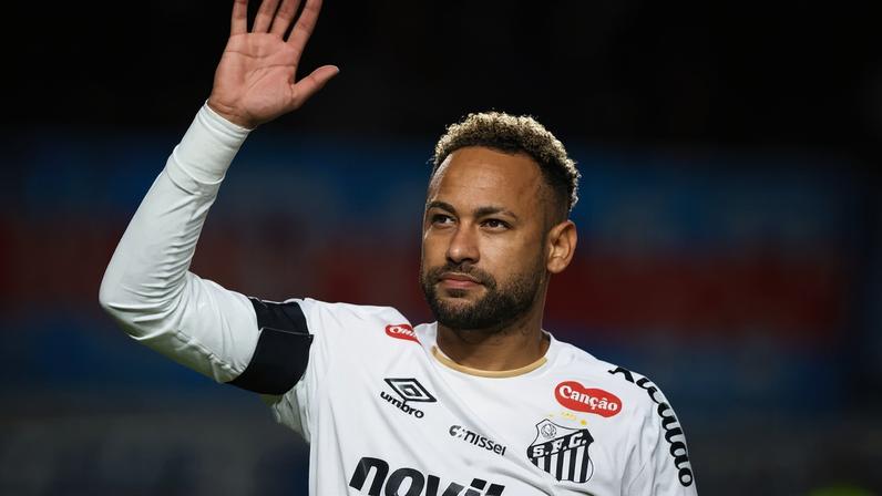 Neymar deve atuar por Santos até a convocação, segundo planejamento