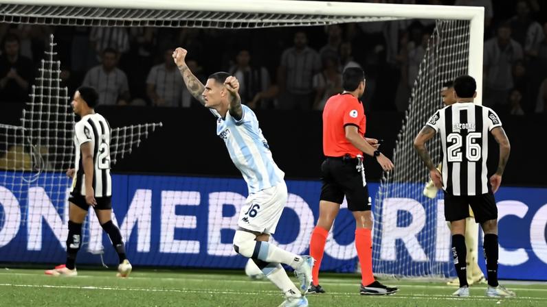 Botafogo x Racing — Foto: André Durão