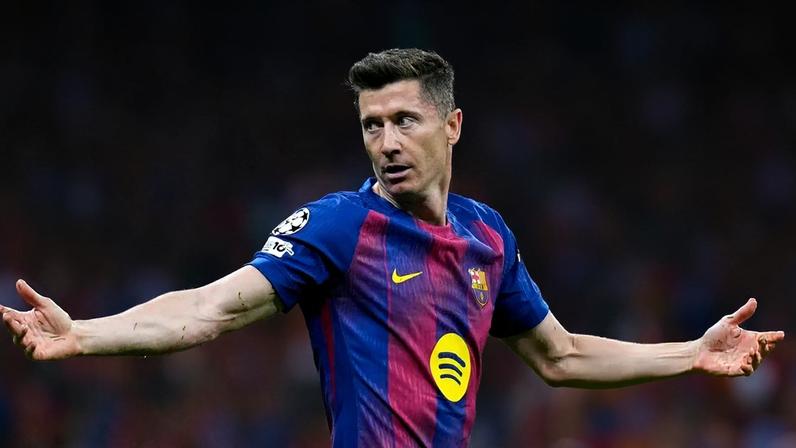 Lewandowski enfrenta fim de carreira sem despedida à altura