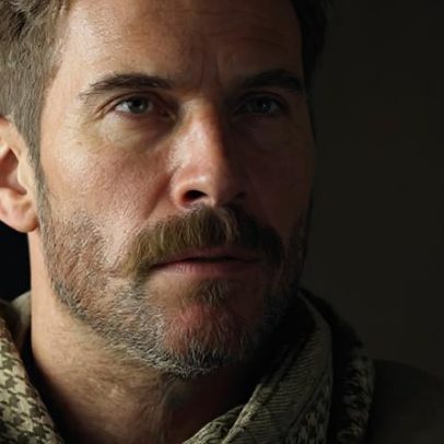 Adaptação de jogos chega à estreia após 10 anos, com roteiro de Taylor Sheridan