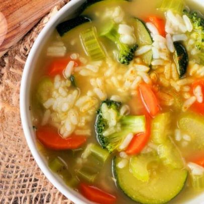 7 sopas detox e práticas para começar a segunda-feira