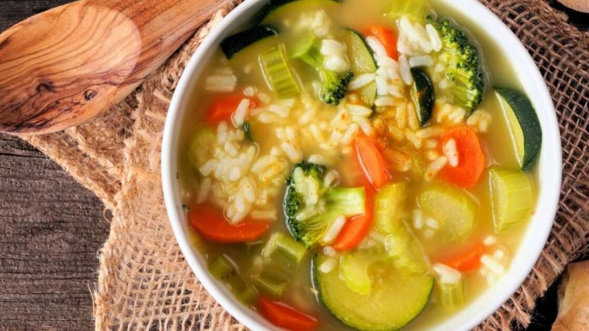 7 sopas detox e práticas para começar a segunda-feira