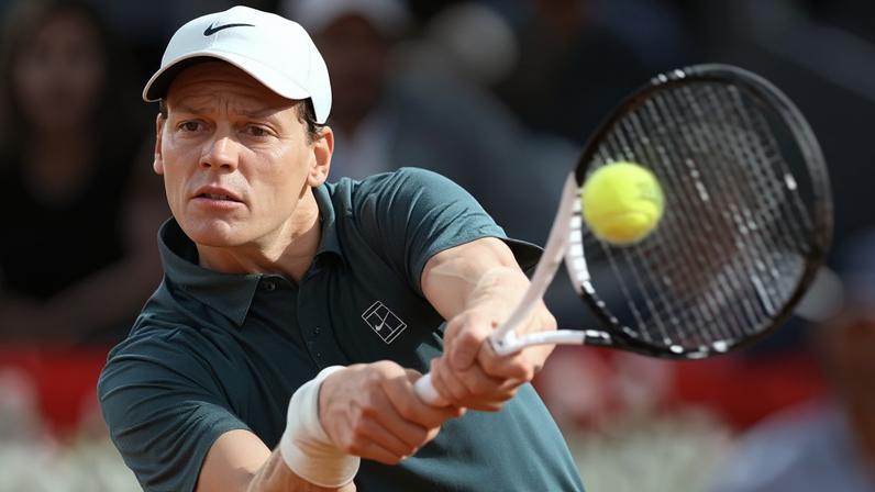 Jannik Sinner’s serve faced a tough task against the in-form young Spaniard Rafael Jodar.