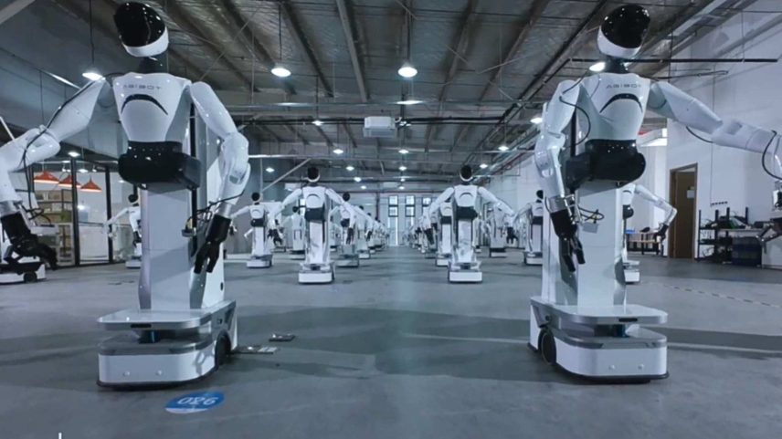 Fábrica na China usa robôs para produzir humanoides em escala industrial (Imagem: AGIBOT/ Divulgação)