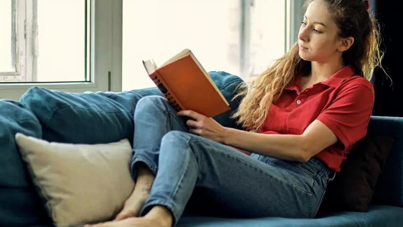 Pausa na rotina durante o feriado é ideal para explorar novas narrativas e ampliar o olhar com livros
