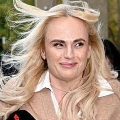 Tribunal ouve que equipe de PR contratada chamou Rebel Wilson de louca