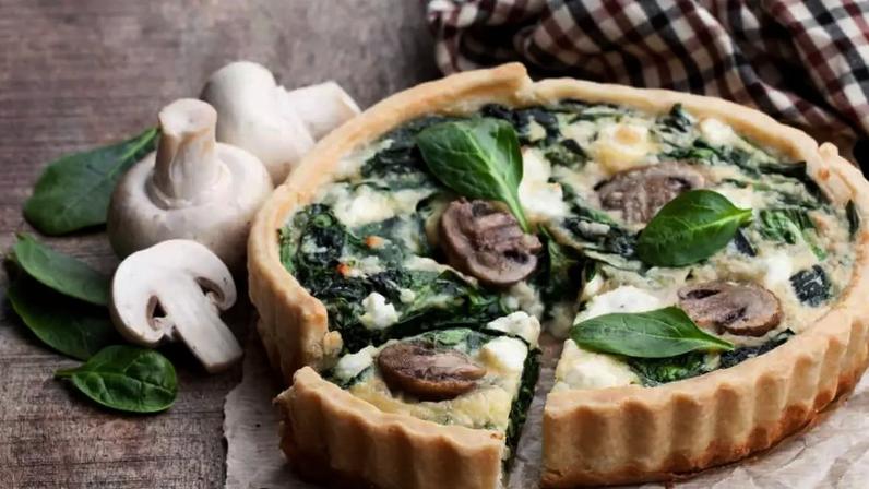 Quiche de espinafre e cogumelo