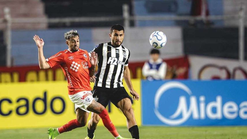 Junior Alonso teve bastante trabalho na derrota do Atlético na Sul-Americana –