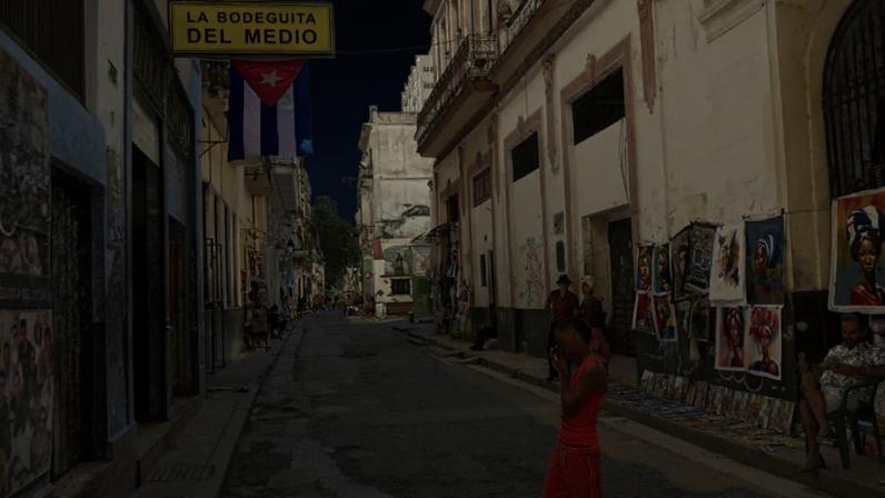 Rua de Havana Velha, no centro histórico da capital, esvaziada de turistas.