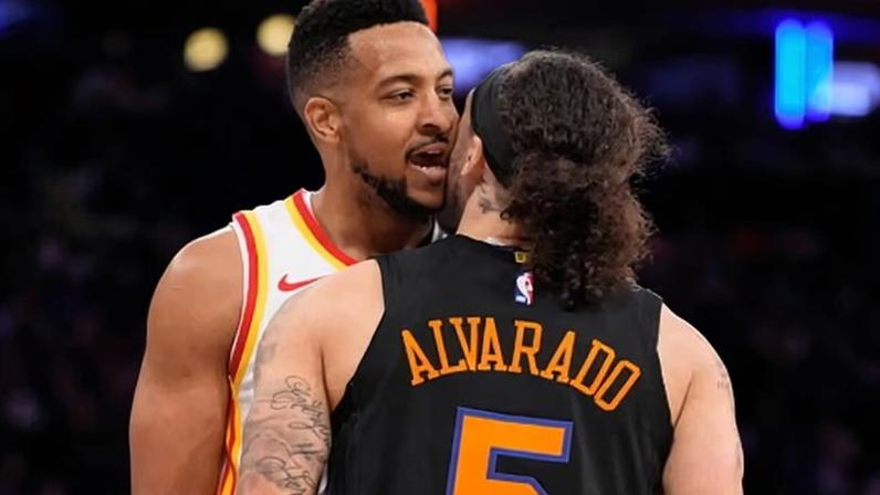 McCollum lidera Hawks e vira jogo contra Knicks após ficar atrás