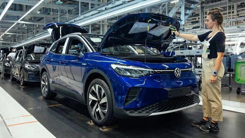 Volkswagen vai encerrar produção do ID.4 nos EUA e prioriza SUV Atlas