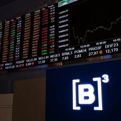 Ibovespa cai com blue chips, na contramão de Wall Street