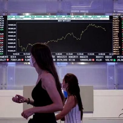 Ibovespa cai pelo segundo dia e se afasta de 200 mil pontos