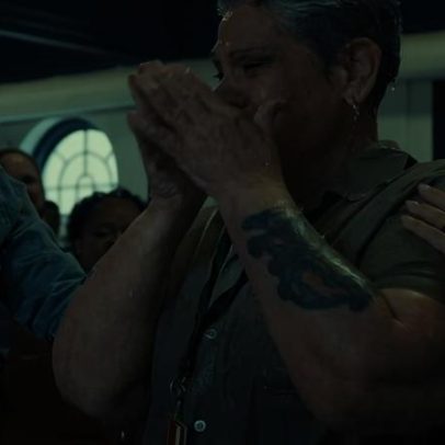 Mulher presa há 17 anos é batizada em prisão nos EUA