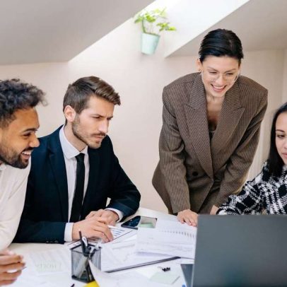 Na Islândia, lei proíbe desigualdade salarial entre homens e mulheres
