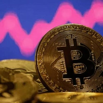 Bitcoin sobe com perspectiva de guerra, mas cautela limita ganhos