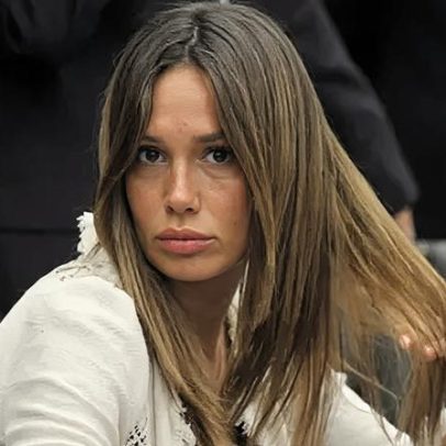 Indulto a ex-showgirl domina escândalo italiano em expansão