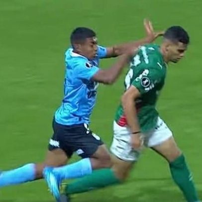 Conmebol divulga áudio do VAR sobre pênalti marcado para o Palmeiras