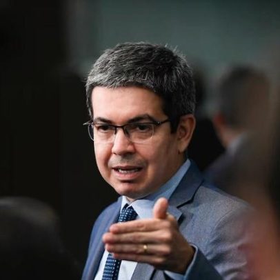 Randolfe Rodrigues aponta pressões e nega erro de Lula na indicação de Messias