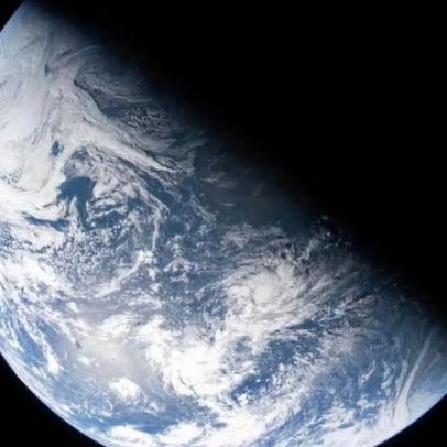 Astronautas rumo à Lua estão a metade do caminho, diz Nasa