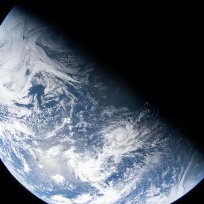 Astronautas rumo à Lua estão pela metade do caminho, diz Nasa