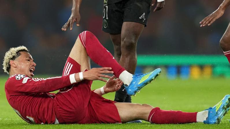 Hugo Ekitike se lesionou em jogo da Champions League