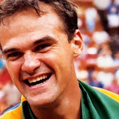 Técnico dos Warriors envia condolências à família de Oscar Schmidt antes de jogo