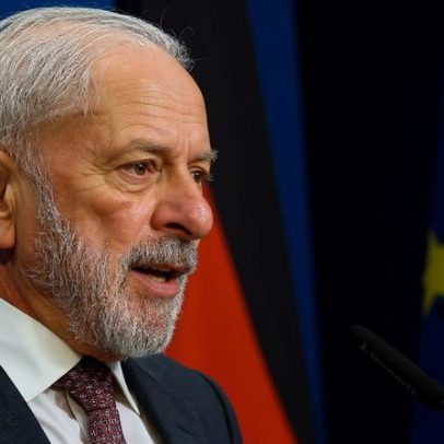 Lula se reúne com presidente de Portugal para discutir imigração e xenofobia