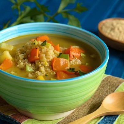 10 sopas ricas em proteínas para começar a semana