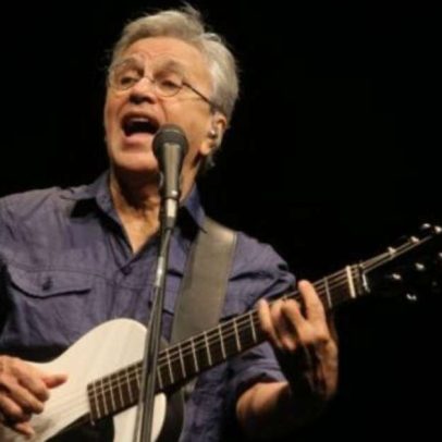 Senador diz que Caetano Veloso pegou armas na ditadura; Otto corrige: violão