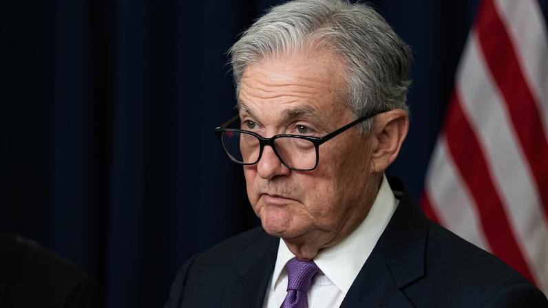 Apuração contra Powell já vinha fragilizada após decisões judiciais e por falta de evidências de crime — Foto: Sarah Silbiger/Bloomberg