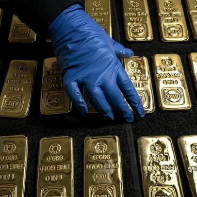 Ouro fecha em queda ante alta do dólar e dos Treasuries