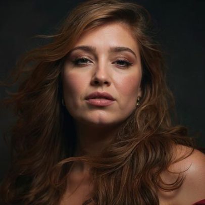 Ágatha Félix lança álbum Antes dos 20 e inaugura nova fase na carreira