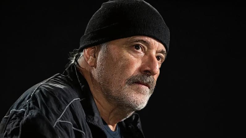 Tony Ramos se impressiona com cenas de enchente na novela 'Quem ama, cuida'.