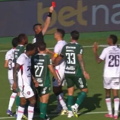 Expulsão de Edenilson em lance confuso marca primeiro tempo entre Chapecoense e Vitória