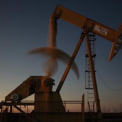 Petróleo sobe ante impasse nas negociações de paz entre EUA e Irã