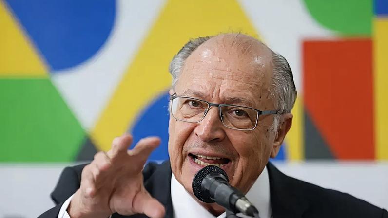 Alckmin defendeu a cobrança de imposto de 20% sobre compras internacionais e até US$ 50