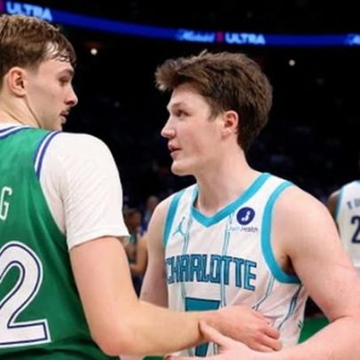 Flagg vence Knueppel para ser o segundo mais jovem Rookie do Ano da NBA