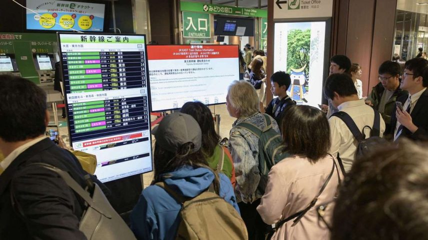 Serviços de trens foram cancelados após o terremoto de magnitude 7,7 nesta segunda-feira