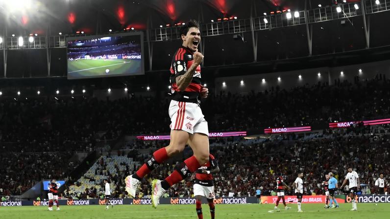 Pedro amplia o placar | Flamengo x Vitória — Foto: André Durão