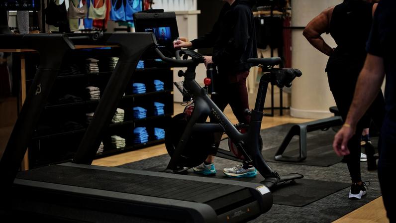 Spotify acerta parceria com a Peloton para expandir a sua atuação no mercado fitness