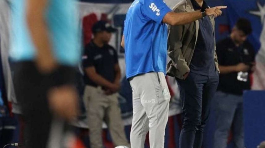 Abel lamentou empate do Palmeiras no Paraguai –