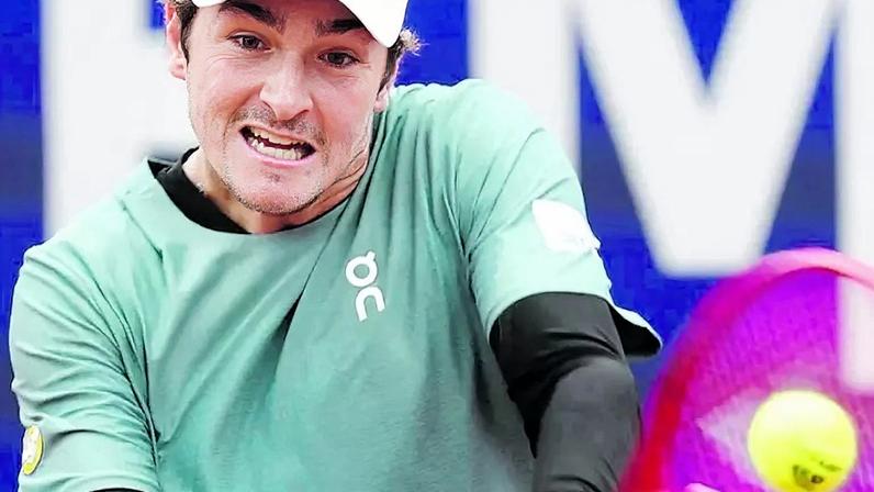 João Fonseca em partida que superou Arthur Rinderknech e avançou às quartas de final do ATP 500 de Munique.