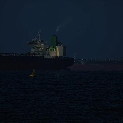 EUA apreendem primeiro navio iraniano, colocando negociações em risco