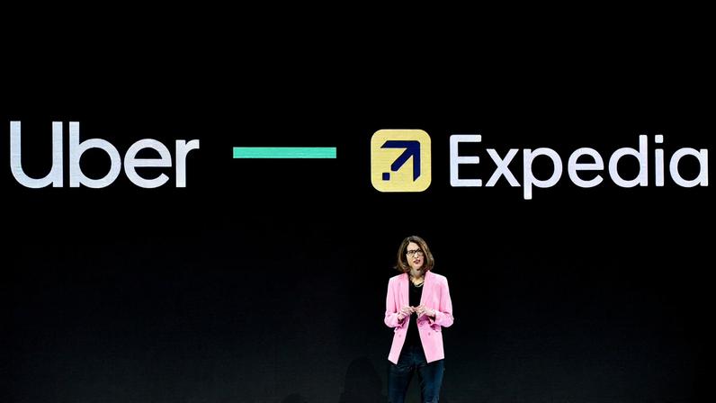 Ariane Gorin, CEO da Expedia, durante evento em Nova York de anúncio de parceria com a Uber (Foto: Gabby Jones/Bloomberg)